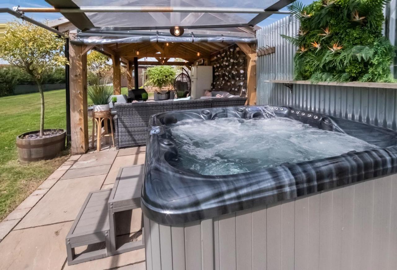 Апартаменты The Stables Luxury House With Hot Tub Йорк Экстерьер фото