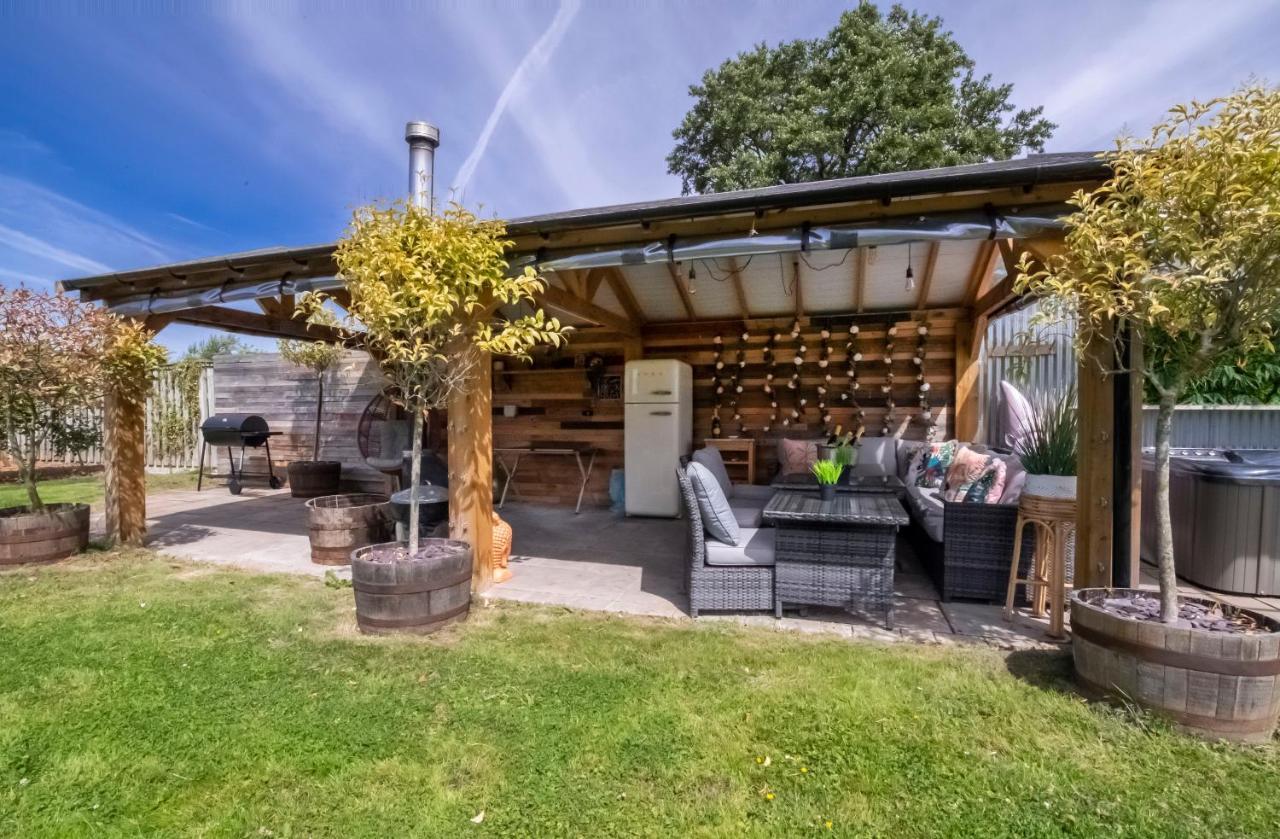 Апартаменты The Stables Luxury House With Hot Tub Йорк Экстерьер фото